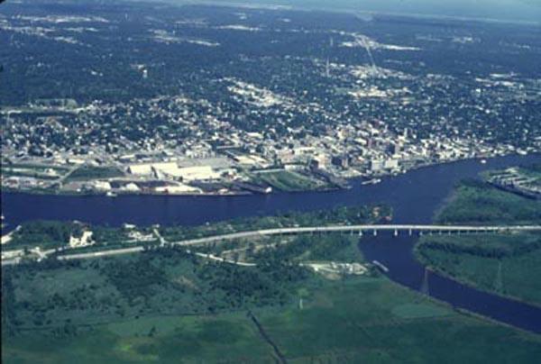 <img typeof="foaf:Image" src="http://statelibrarync.org/learnnc/sites/default/files/images/cape_fear_river.jpg" width="600" height="404" alt="Confluence of the Cape Fear River and Northeast Cape Fear River" title="Confluence of the Cape Fear River and Northeast Cape Fear River" />