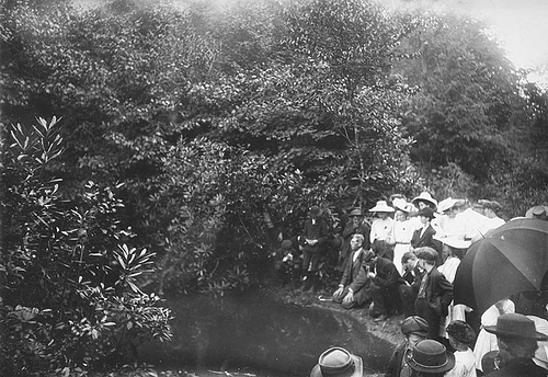 Holiness Baptizing Frank W. Bicknell Photograph Collection, PhC.8, North Carolina State Archives, Raleigh, NC. Call #: PhC8_209. 